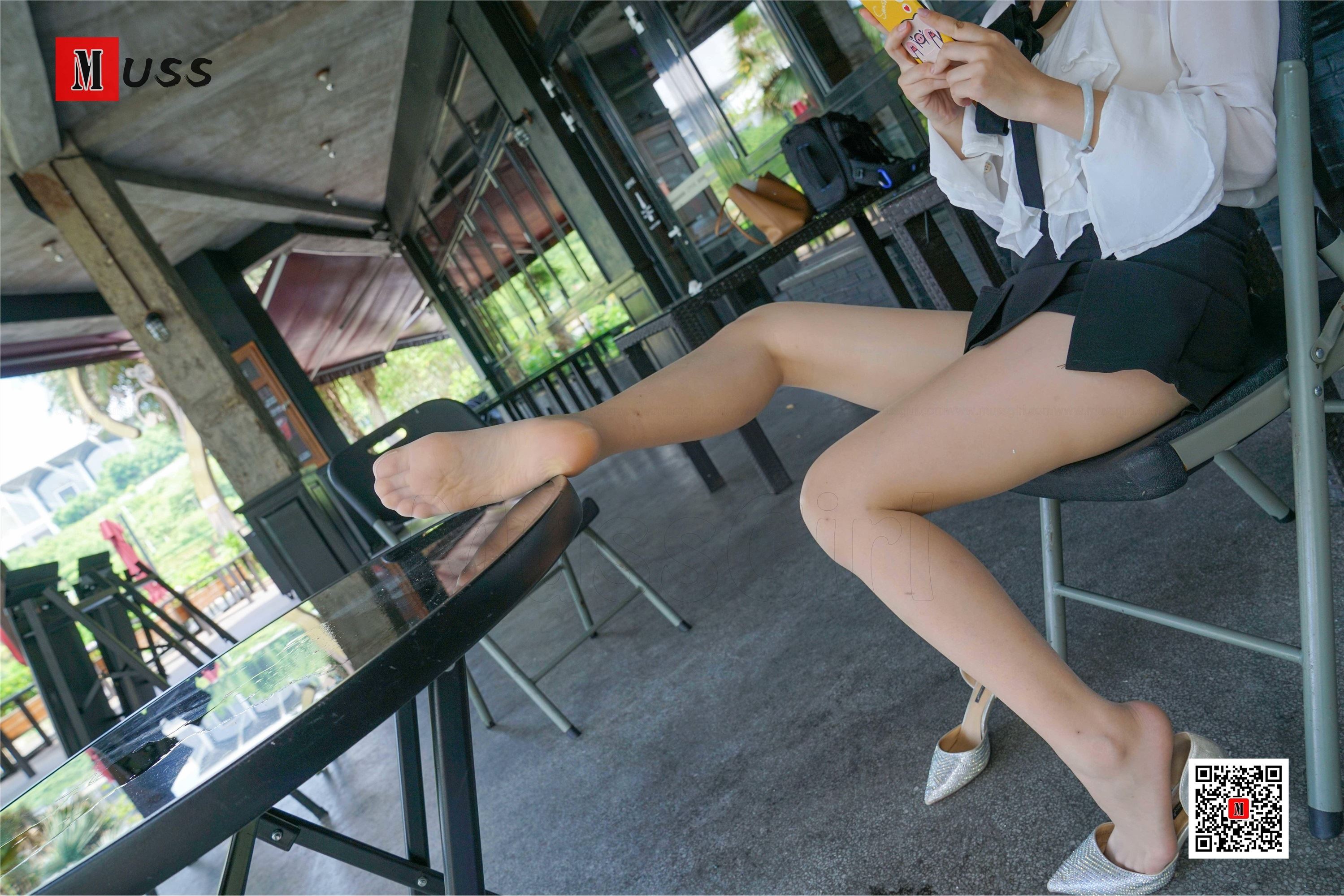 MussGirl慕丝女郎  NO.194 室外裤裙薄丝